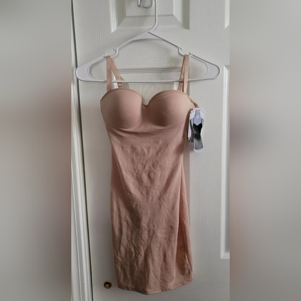 NWT Heavenly Secrets Shapewear Firm Control Slip Pushup Pad Nude Size Small